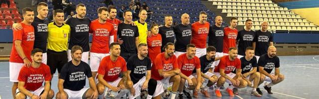 Legende se skupile za Darka Božovića: Čuveni fudbaleri Zvezde i Partizana ukrstili koplja iz humanih razloga