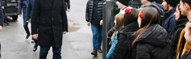 "PROŠLI SMO KROZ TEŽAK PERIOD I PROŠLI SMO USPEŠNO" Moćna poruka Vučića sa posete Zaječarskom i Borskom okrugu: Uvek ste čuvali otadžbinu u ovom junačkom kraju