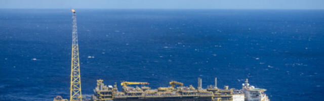 Цена нафте поново премашила 100 долара по барелу