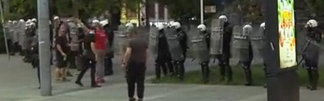 VIDEO: Incidenti oko Ćacilenda posle protesta, intervenisala Žandarmerija