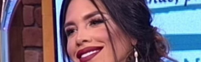 ŠOK U STUDIJU! KAJA OPLELA PO MARIJI! Evo šta je pevačica rekla za KOLEGINICU koja je sedela PORED NJE