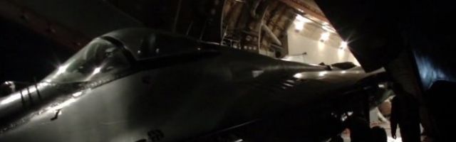 AVION U AVIONU! Spektakularan snimak ruskog lovca MiG-29 u transporteru Antonov! (VIDEO)