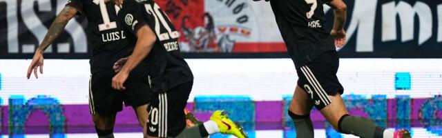 Bundesliga: Maksimović sa klupe gledao poraz Lajpciga, mašina iz Minhena jedva izbegla poraz