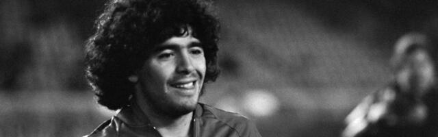 Četiri decenije čuvan pocepan, a sad... Maradonin dres prodat za ogroman novac!