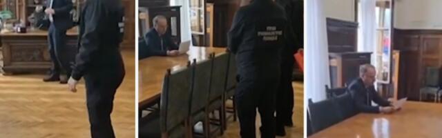 UDARNO! UKP, PO NALOGU VJT, UŠAO U REKTORAT: Proverava se postojanje neobezbeđenih ulaza ka Filozofskom fakultetu i nepravilnosti u radu Rektorata