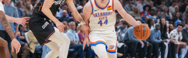 HOROR PRED TOPIĆEVIM OČIMA! Povreda kakva se retko viđa - strašne scene u NBA plej-ofu! (VIDEO)
