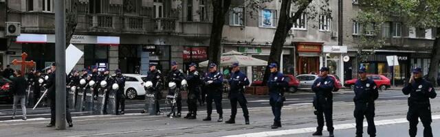 Napadnute devojke, udarali ih u glavu