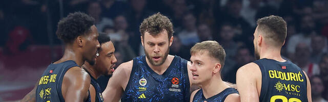 ŠARUNAS JUČE SLAVIO, DANAS VEĆ ‘RAZBIJA GLAVU’: Dva startera napuštaju Fenerbahče koliko danas! (VIDEO)