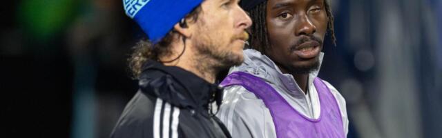 SLEP NA JEDNO OKO, A ČINI ČUDA NA TERENU! Nestvarna životna priča heroja Kupa afričkih nacija: Prognoze lekara posle horor infekcije bile su užasne, ali...