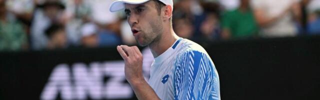 ĐERE ISPAO SA AUSTRALIJA OPENA! Vavrinka i u petoj deceniji prejak za Srbina! (VIDEO)