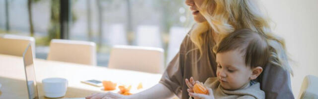 Три четвртине беба од девет месеци проводе кратко време пред компјутером