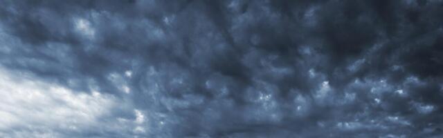 NA SNAZI CRVENI METEOALARM! Hrvatska na udaru SNAŽNE OLUJE, hitno se oglasio DHMZ - "PRATITE UPUTSTVA"