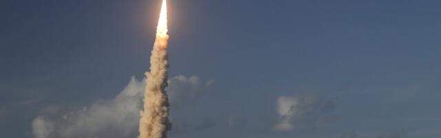 Istorijski trenutak koji svet čeka pola veka: Artemis 2 poletela ka Mesecu, čovečanstvo kreće u osvajanje svemira! (VIDEO)