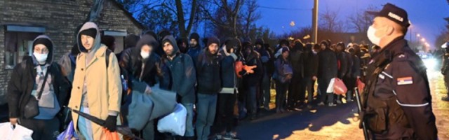 Полиција 450 миграната вратила у прихватне центре (ФОТО)