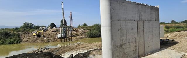 Ovo zaslužuje svako poštovanje: Vri na gradilištu u Mrčajevcima