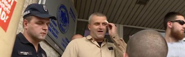 Ljajić: Povređeno šest policajaca, policija ni u jednom trenutku nije reagovala