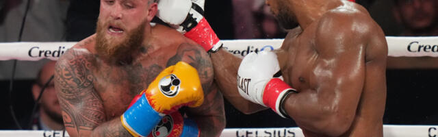 Slomljena vilica, ali puni džepovi: Pol poslao poruku posle nokauta od Džošue (FOTO)