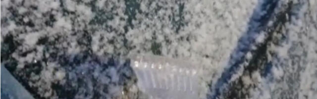 Mnogi pogrešno stružu led sa šoferke: Ovaj trik svi vozači treba da znaju