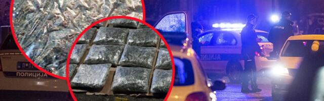 PET TONA DROGE SKRIVENO U KUTIJAMA! Rekordna zaplena kod Kruševca – pogledajte PRVI SNIMAK hapšenja! (VIDEO)