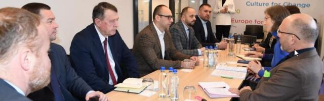 "ZAKON O STRANCIMA DIREKTNO UGROŽAVA SRBE NA KIM": Srpska lista od EU tražila da spreči jednostrane poteze Prištine!