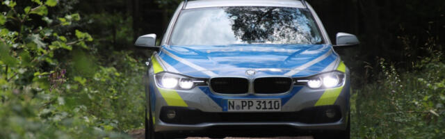 Минибус локалних власти завршио у каналу у Ла Сен сир Меру