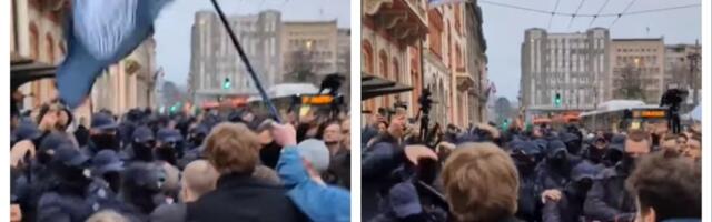 Jeziv snimak iz drugog ugla: Pogledajte kako blokaderi kidišu na policiju ispred Rektorata