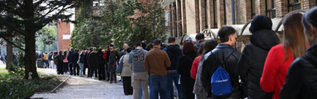 До 13 сати 54,14 одсто Мађара гласало