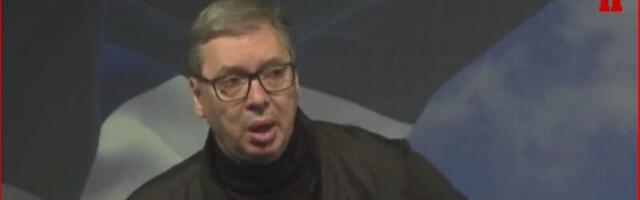 JA OD SVOJE POLITIKE NIKADA NEĆU DA ODUSTANEM: Vučić razgovara sa građanima u Leskovcu (FOTO/VIDEO)
