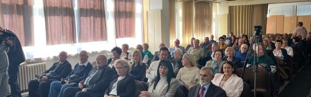 Penzioneri u Leskovcu proslavili rođendan udruženja, jedan od njih uputio apel za pomoć selima bez struje