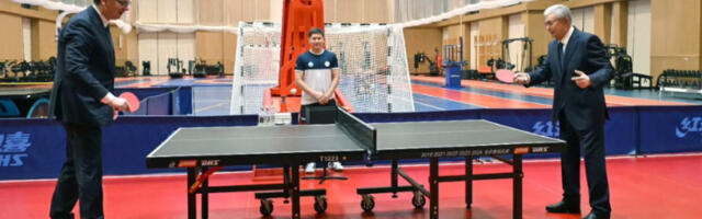 Vučić objavio fotografiju sa predsednikom Kazahstana: Najbolji stonoteniser među političarima (FOTO)