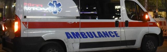 Jeziva tuča ispred tržnog centra u Beogradu! Teško povređen muškarac