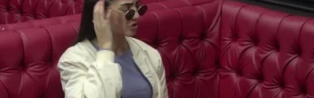 NIKAD NIŠTA NIJE OČISTILA I SKUVALA! Anđelina bivša cimerka iznela sve tajne na videlo! Ovo sada je PRAVA ONA!