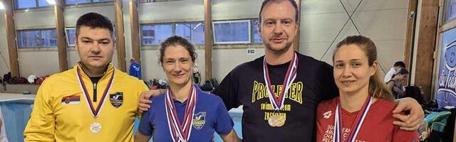 Aleksandra Milovanović osvojila tri zlatne medalje na masters otvorenom prvenstvu u plivanju