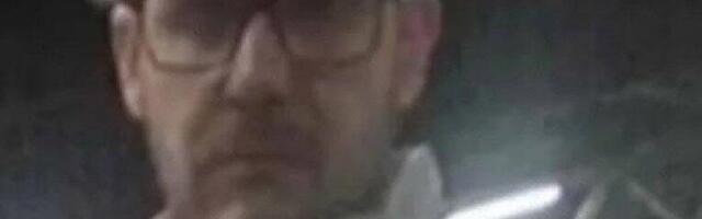SILOVANJE NA ŽELEZNIČKOJ STANICI: Izašao na peron i napao žrtvu, POLICIJA OBJAVILA FOTOGRAFIJU MUŠKARCA