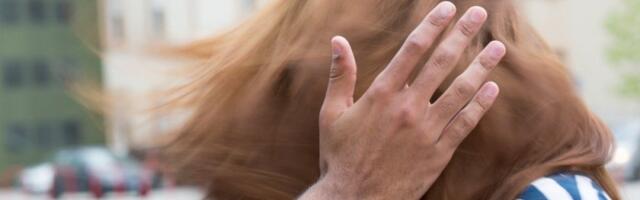 Pretukao ženu ispred prodavnice u Negotinu: Krvnički je pesničio i šutirao