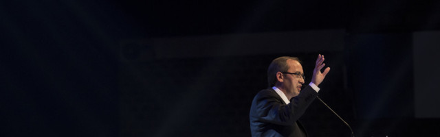 SIMIĆ: Ozbiljno razmišljamo o napuštanju Hotijeve vlade