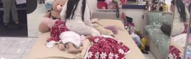 Starleta šokirala sve u Eliti! Tvrdi da ovom Srbinu majka brani da spava sa ženama: Isplivali šok detalji