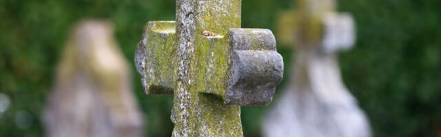 Ponovo skinuta srpska zastava sa groba Ivice Talića u Skulenovu kod Lipljana