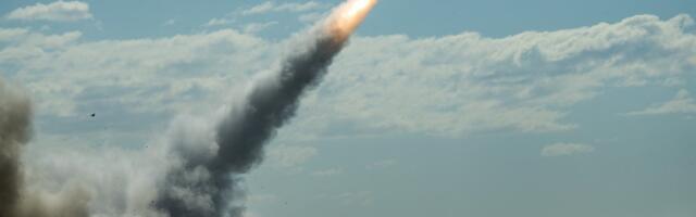 NOVA SMRT U DUBAIJU! Presreli iranski projektil, krhotina pala na automobil i ubila vozača!