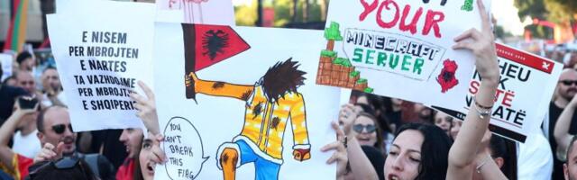 ‘Revolucija flamingosa’ u Albaniji: Masovni protesti zbog projekta povezanog sa Trampovim zetom
