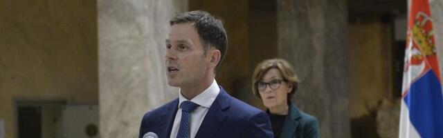 Pokazujemo svoju snagu! Siniša Mali otvorio izložbu "LADA - 120 Proleća"