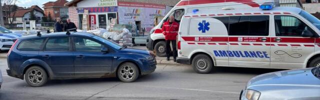 Sudar kod Sloginog igrališta: Automobil „presekao“ vozilo hitne dok je prevozilo pacijenta