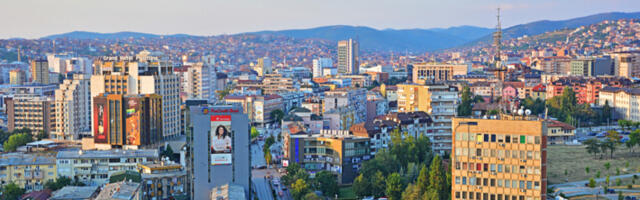 DRAMA NAD PRIŠTINOM: Nemački vojni avion satima kruži iznad grada!