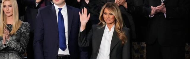 Melanija Tramp izašla NARANDŽASTA u javnost, ljudi ne prestaju sa komentarima: "Koristi isti puder kao Donald"
