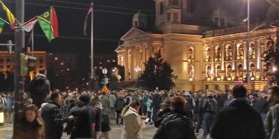Protest zbog kovid propusnica, blokiran saobraćaj (VIDEO)