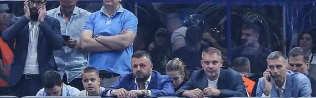 Direktor Zvezde ISKLJUČEN na derbiju (VIDEO)