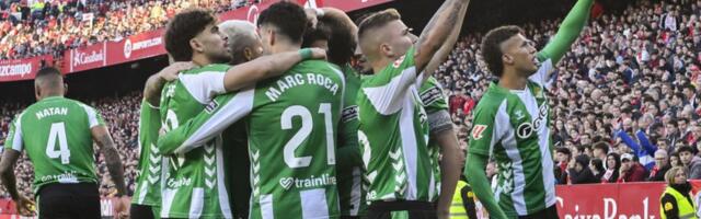 Betis izdržao prekid, vređanje i ubacivanje tvrdih predmeta na teren – pa pokorio Sevilju! /VIDEO/