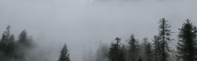 Данас магловито и облачно, са локалном појавом сипеће кише