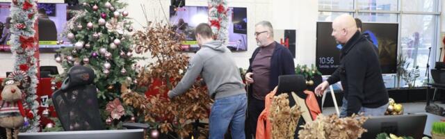 Badnjak unet u Informer: Evo šta je uradio Dragan J. Vučićević (FOTO/VIDEO)