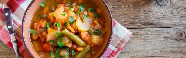 Recept za domaću boraniju sa povrćem: Jednostavno se priprema, a topi se u ustima
